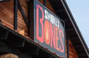 Smokey Bones, the popular BBQ franchise, begins closing restaurants
