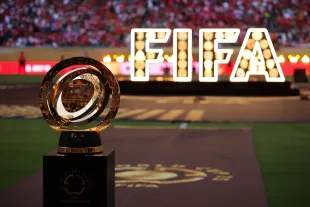 MIAMI GARDENS, FLORIDA - JUNE 14: A detailed view of the FIFA Club World Cup trophy on the pitch prior to the FIFA Club World Cup 2025 group A match between Al Ahly FC and Internacional CF Miami at Hard Rock Stadium on June 14, 2025 in Miami Gardens, Florida. (Photo by Hector Vivas - FIFA/FIFA via Getty Images)