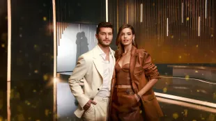 Love is Blind: Brazil season 5 co-hosts Klebber Toledo and his wife Camila Queiroz (Image via Netflix)