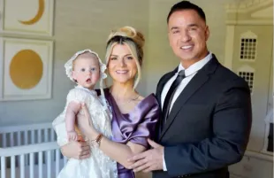 Mike"The Situation"Sorrentino with his family  (Image via Instagram/@mikethesituation)