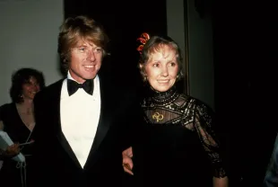 LOS ANGELES, CA - CIRCA 1981: Robert Redford and wife Lola attend the 53rd Academy Awards circa 1981 in Los Angeles, California. (Photo by Bret Lundberg/IMAGES/Getty Images)