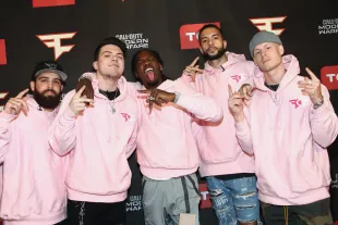 HOLLYWOOD, CALIFORNIA - OCTOBER 29: FaZe Apex, FaZe Adapt, Offset, FaZe Temperrr and FaZe Teeqo attend the FaZe Clan Celebrity Pro-AM at TCL Chinese Theatre on October 29, 2019 in Hollywood, California. (Photo by Tommaso Boddi/Getty Images)