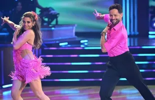 Danielle Fishel on Dancing with the Stars  (Image via Instagram/@daniellefishel)