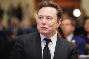 Elon Musk has not responded to the allegations against his father (Image via Getty)