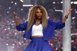 NEW ORLEANS, LOUISIANA - FEBRUARY 09: Serena Williams performs during the Apple Music Super Bowl LIX Halftime Show at Caesars Superdome on February 09, 2025 in New Orleans, Louisiana. (Photo by Kevin Mazur/Getty Images for Roc Nation)