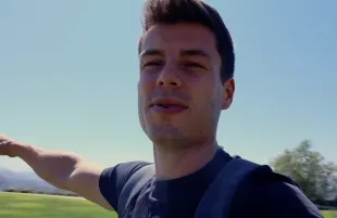 Lawson Bates had a dirt bike accident in May 2020 (Image via YouTube/Lawson Bates)