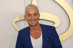 Bruno Tonioli appeared in the premiere episode of Celebrity Wheel of Fortune season 6 (Image via Getty)