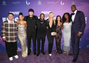  Sketch, Bre Tiesi, Zach Justice, Jay Cinco, Sydney Thomas, Aisha Mian Fannita Leggett and Dwight Howard attend the Netflix Inside USA Cast Party (Image via Getty)