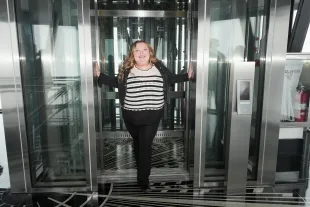 Alana “Honey Boo Boo” Thompson visits the Empire State Building at The Empire State Building (Image via Getty)