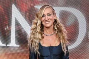 NEW YORK, NEW YORK - MAY 21: Sarah Jessica Parker attends Max Original's "And Just Like That" Season 3 Photo Call at Crane Club on May 21, 2025 in New York City. (Photo by Jamie McCarthy/Getty Images)