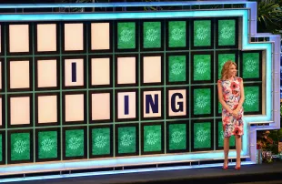 Wheel of Fortune host Vanna White (Image via Getty)