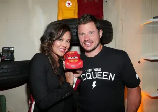 Vanessa Lachey and Nick Lachey (Image via Getty)