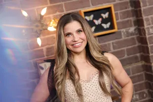 Danielle Fishel from Dancing with the Stars (Image via Getty)