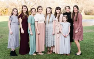 Some of the members of the Duggar family, (Photo via Instagram/@duggarfam)