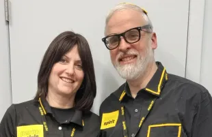Rebbetzin Mindi and Rabbi Moshe Hauer in 2023 (Image via X/OrthodoxUnion)