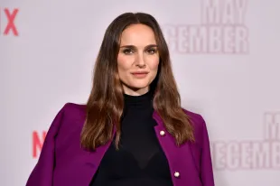 LOS ANGELES, CALIFORNIA - NOVEMBER 17: Natalie Portman attends Netflix's "May December" Los Angeles Photo Call at Four Seasons Hotel Los Angeles at Beverly Hills on November 17, 2023 in Los Angeles, California. (Photo by Alberto E. Rodriguez/Getty Images)