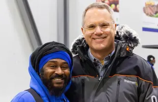 Doug McMillon with one of his Walmart associates (Image via Instagram/@dougmcmillon)