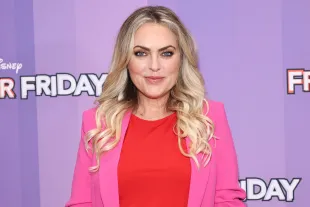 Dancing with the Stars contestant Elaine Hendrix (Image via Getty)