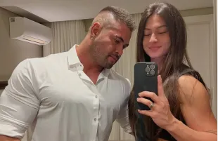 Kadu Santos and his fiancée Sabrina Wollmann (Photo: Instagram/@sabrinawollmannpersonal) 