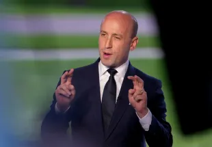 Stephen Miller Calls Robert De Niro a “Sad, Broken Old Man” Amid Heated Exchange  (Photo by Kevin Dietsch/Getty Images)