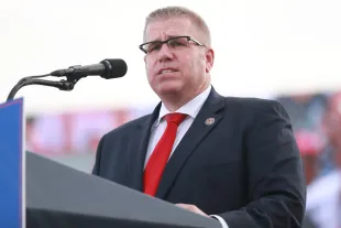 Darren Bailey's son, daughter-in-law, and two grandchildren died in a helicopter crash in Montana (Image via Michael B. Thomas/Getty Images)