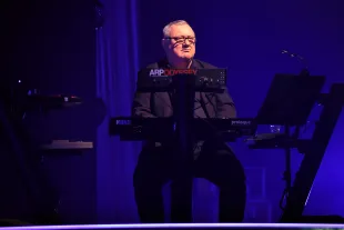 David Ball of Soft Cell performs on stage at the Eventim Apollo on November 16, 2021 in London, England (Image via Getty)