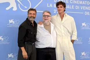 VENICE, ITALY - AUGUST 30: Oscar Isaac, Jacob Elordi and Guillermo Del Toro attend the "Frankenstein" photocall during the 82nd Venice International Film Festival on August 30, 2025 in Venice, Italy. (Photo by Elisabetta A. Villa/Getty Images)