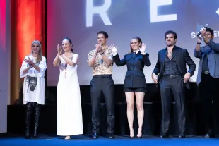  Najwa Nimri, Aitana Sánchez-Gijón, Manu Rios, Blanca Suárez, Borja Luna and Alfonso Bassave at Breathless premiere. (Photo by Getty Images)