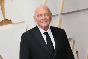 Anthony Hopkins attends the 94th Annual Academy Awards at Hollywood and Highland on March 27, 2022 in Hollywood, California (Image via Getty)