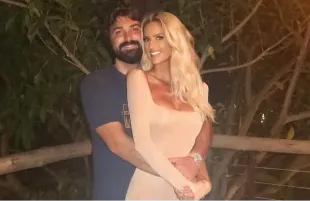 Emma Hernan and Blake Davis (Image via Instagram/@beachboybd)