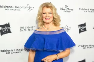 Mary Hart attends 2018 From Paris With Love Children's Hospital Los Angeles Gala at L.A. Live Event Deck on October 20, 2018 in Los Angeles, California (Image via Getty)