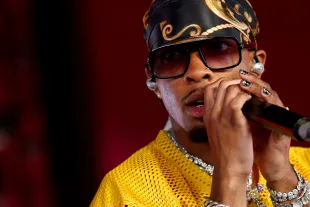 INDIO, CALIFORNIA - APRIL 20: (FOR EDITORIAL USE ONLY) d4vd performs at Gobi Tent during the 2025 Coachella Valley Music and Arts Festival  on April 20, 2025 in Indio, California. (Photo by Arturo Holmes/Getty Images for Coachella)