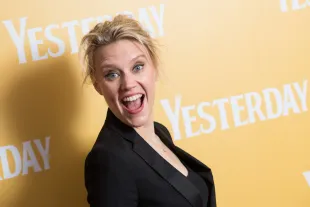 Saturday Night Live host Kate McKinnon (Image via Getty)