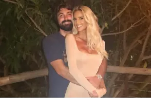 Emma Hernan and Blake Davis (Image via Instagram/@beachboybd)