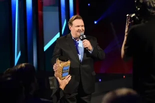 Dancing with the Stars contestant and comedian Andy Richter (Image via Getty)
