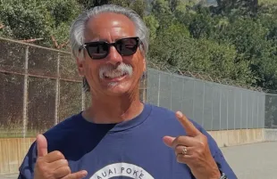 (Image via Instagram/@coachjohnbeam)