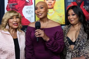 Evelyn Braxton, Towanda Braxton and Trina Braxton (Image via Getty)