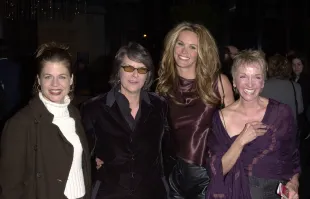 Linda Hamilton, Elle Macpherson, & Elizabeth Franz (Photo by J. Vespa/WireImage)