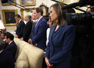 WASHINGTON, DC - NOVEMBER 18: ABC News Chief White House Correspondent Mary Bruce (R) looks on during a bilateral meeting between U.S. President Donald Trump and Crown Prince and Prime Minister Mohammed bin Salman of Saudi Arabia in the Oval Office of the White House on November 18, 2025 in Washington, DC. Trump is hosting the crown prince for meetings aimed at strengthening economic and defense ties, including the U.S. sale of F-35 fighter jets to Saudi Arabia. (Photo by Win McNamee/Getty Images)