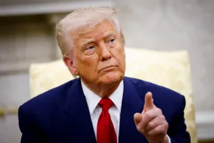 Trump is accusing Jimmy Kimmel of "No Talent" and "Biased Coverage" (Photo by Kevin Dietsch/Getty Images)