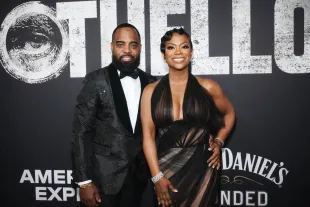 Kandi Burruss and Todd Tucker attend the opening night of "Othello" (Image via Getty)