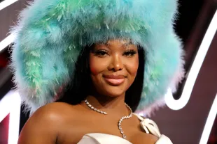 Summer Walker attends the 2025 MTV Video Music Awards at UBS Arena on September 07, 2025 in Elmont, New York.  (Photo by Mike Coppola/Getty Images for MTV)