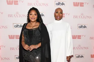 Trina Braxton and Towanda Braxton (Image via Getty)