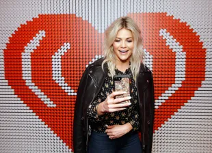 Witney Carson (Image via Getty)