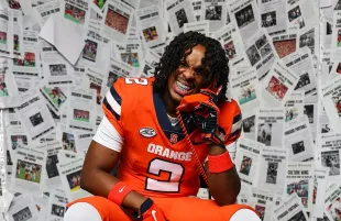 Nau’Jour “Toosii” Grainger posing for a picture (Image via Instagram/@toosii)