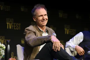 The Amazing Race host Phil Keoghan (Image via Getty)