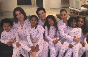 Kris Jenner with her kids and grandkids (Image via Instagram/@krisjenner)