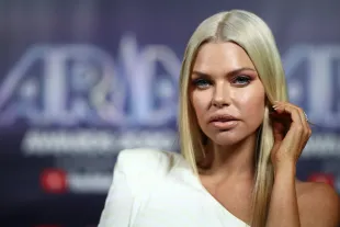 Sophie Monk attends the 2020 ARIA Awards at The Star on November 25, 2020 in Sydney, Australia (Image via Getty)