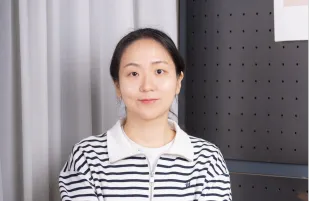 Kim Ye-seul, director of Three Idiots in Kenya (Image via Netflix)