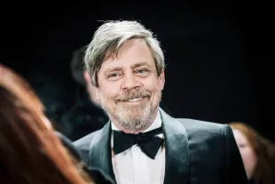 LONDON, ENGLAND - DECEMBER 12:  Mark Hamill attends the European Premiere of Star Wars: The Last Jedi at the Royal Albert Hall on December 12, 2017 in London, England.  (Photo by Gareth Cattermole/Getty Images for Disney)